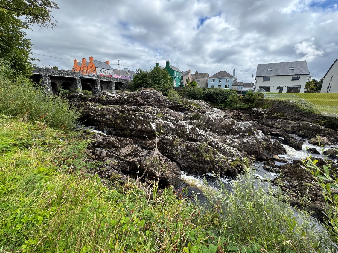 La cascade de Sneem, sûrement plus impressionnante par temps de pluie.
