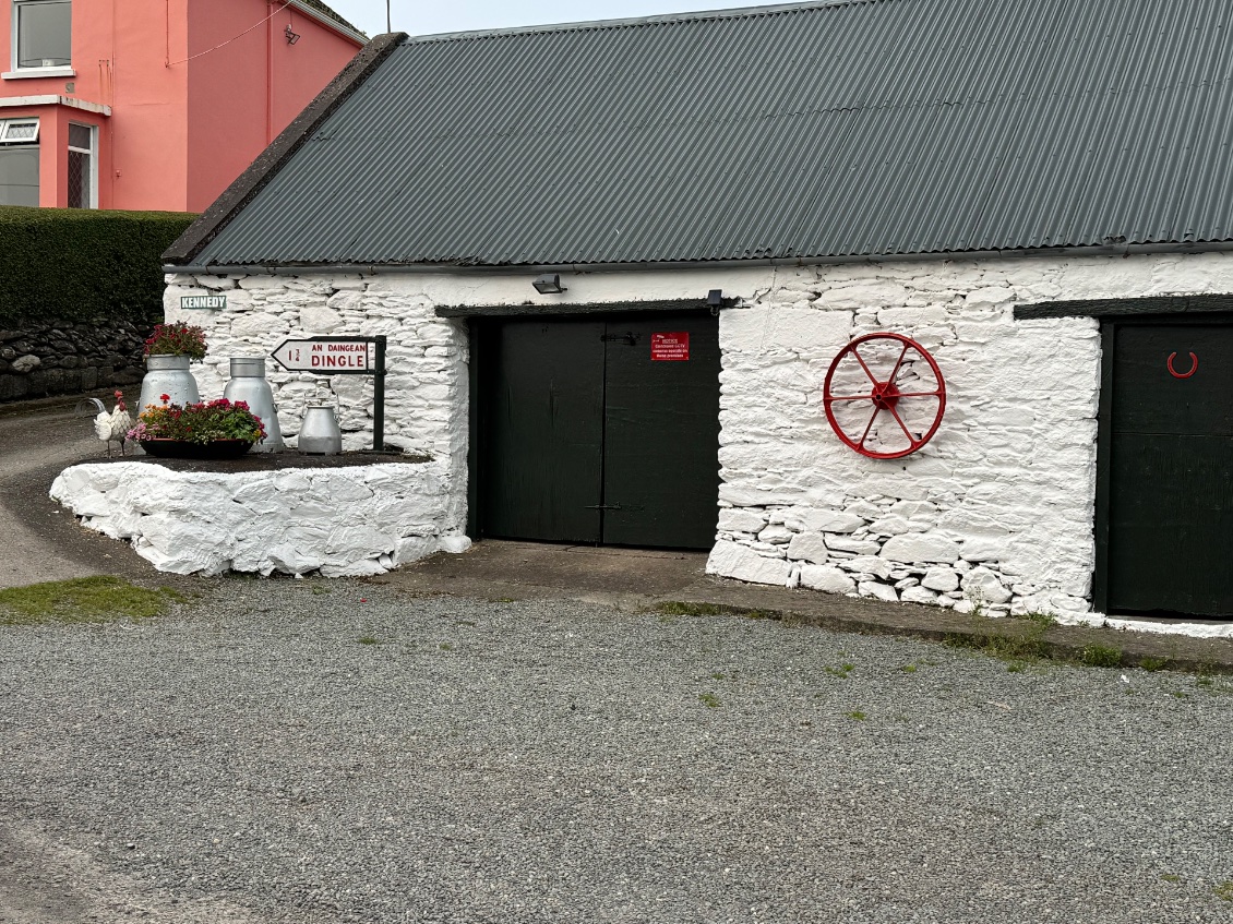 Dingle a 1 ¾ mais on ne connais pas l’unité, probablement des miles