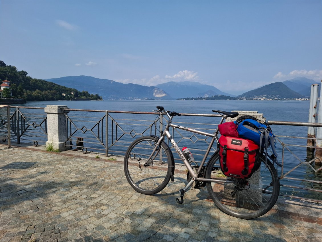 Lac Majeur à Laveno Mombello