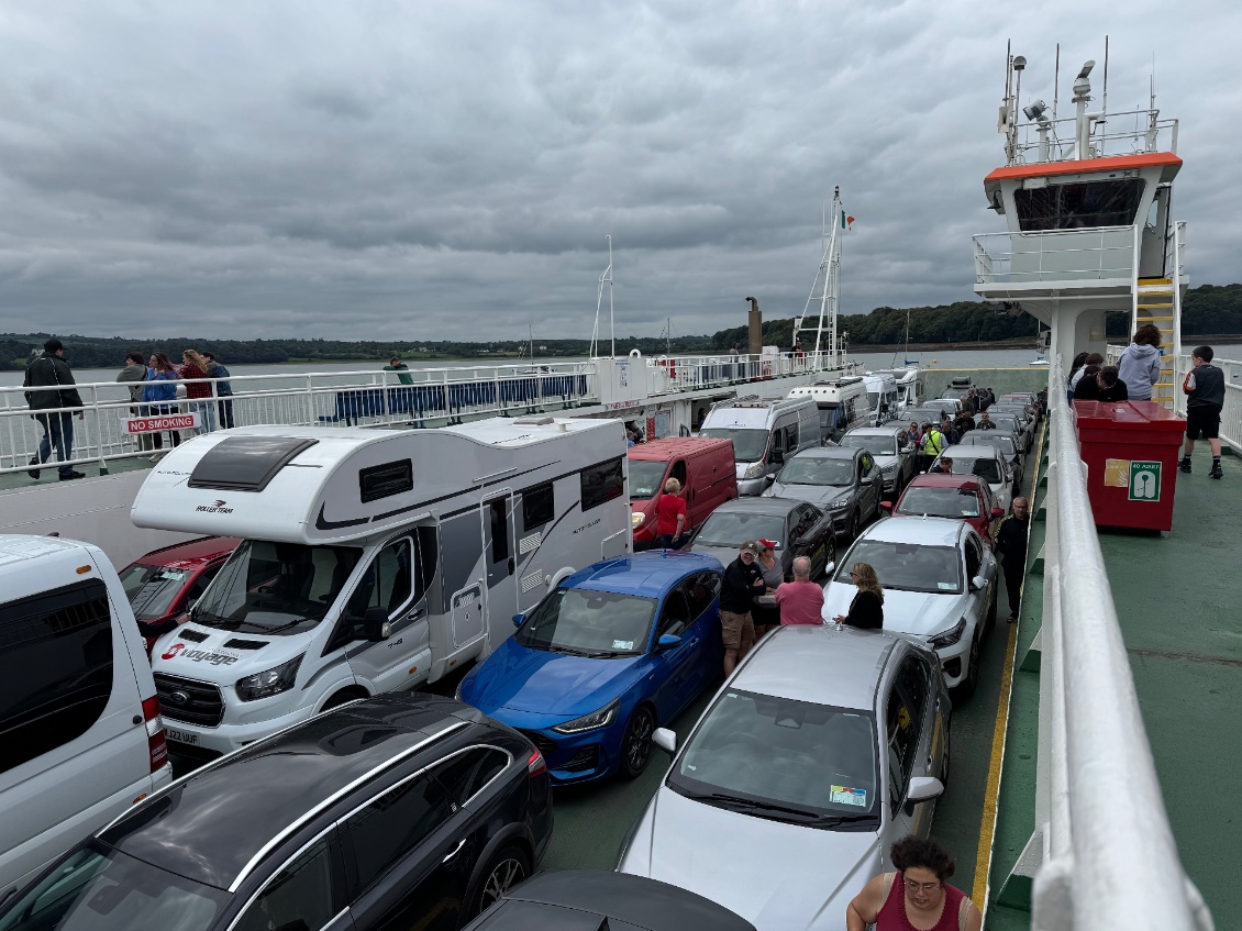 Le ferry accueille 4 lignes de véhicules !