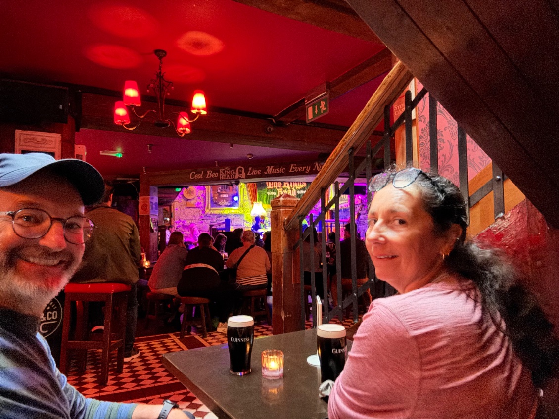 Rien de mieux qu’un concert dans un pub pour finir la journée