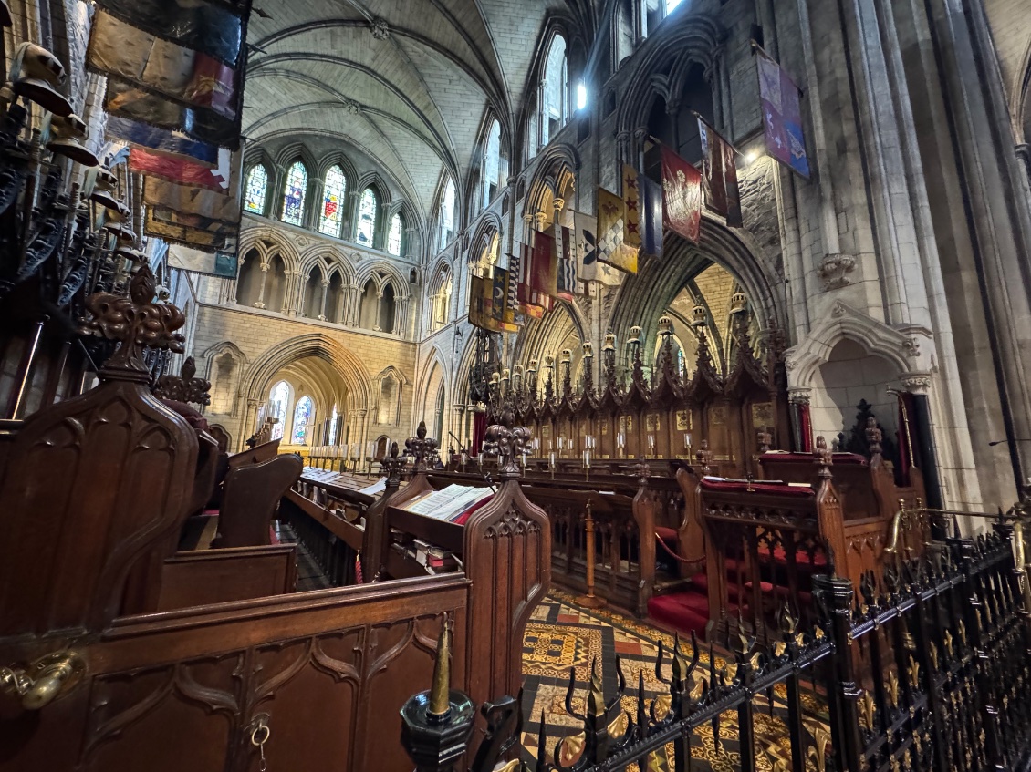 Les drapeaux de la confrérie de Saint Patrick 