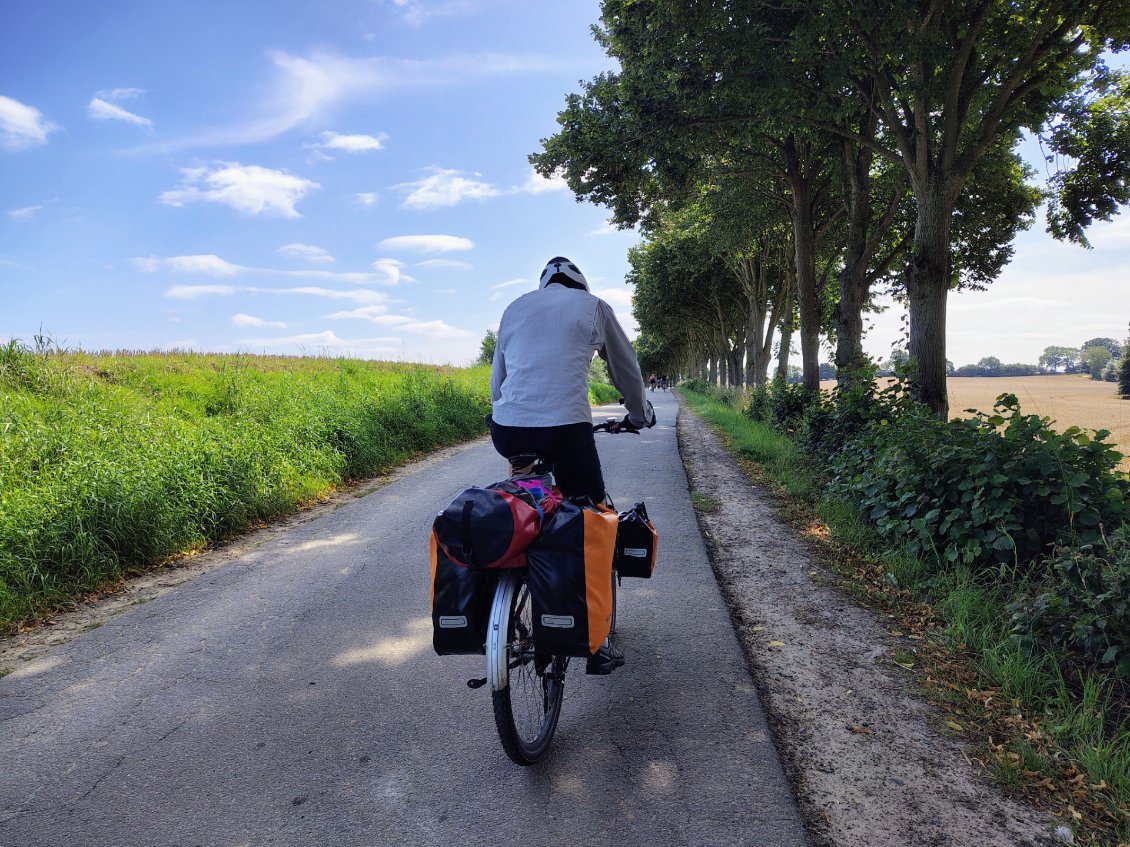 J2. Mes débuts sur l'Eurovelo 13 que je ne quitterai plus jusqu'à Gdansk en Pologne, la fin du voyage.