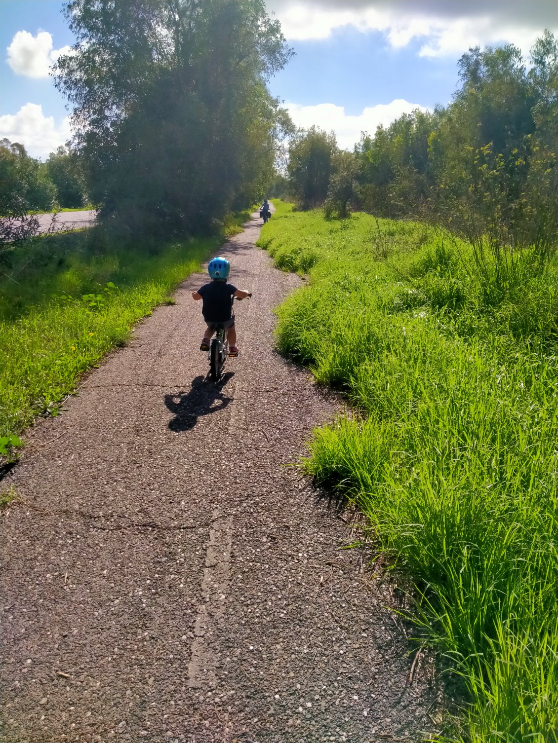 La piste cyclable est "légèrement" envahie !