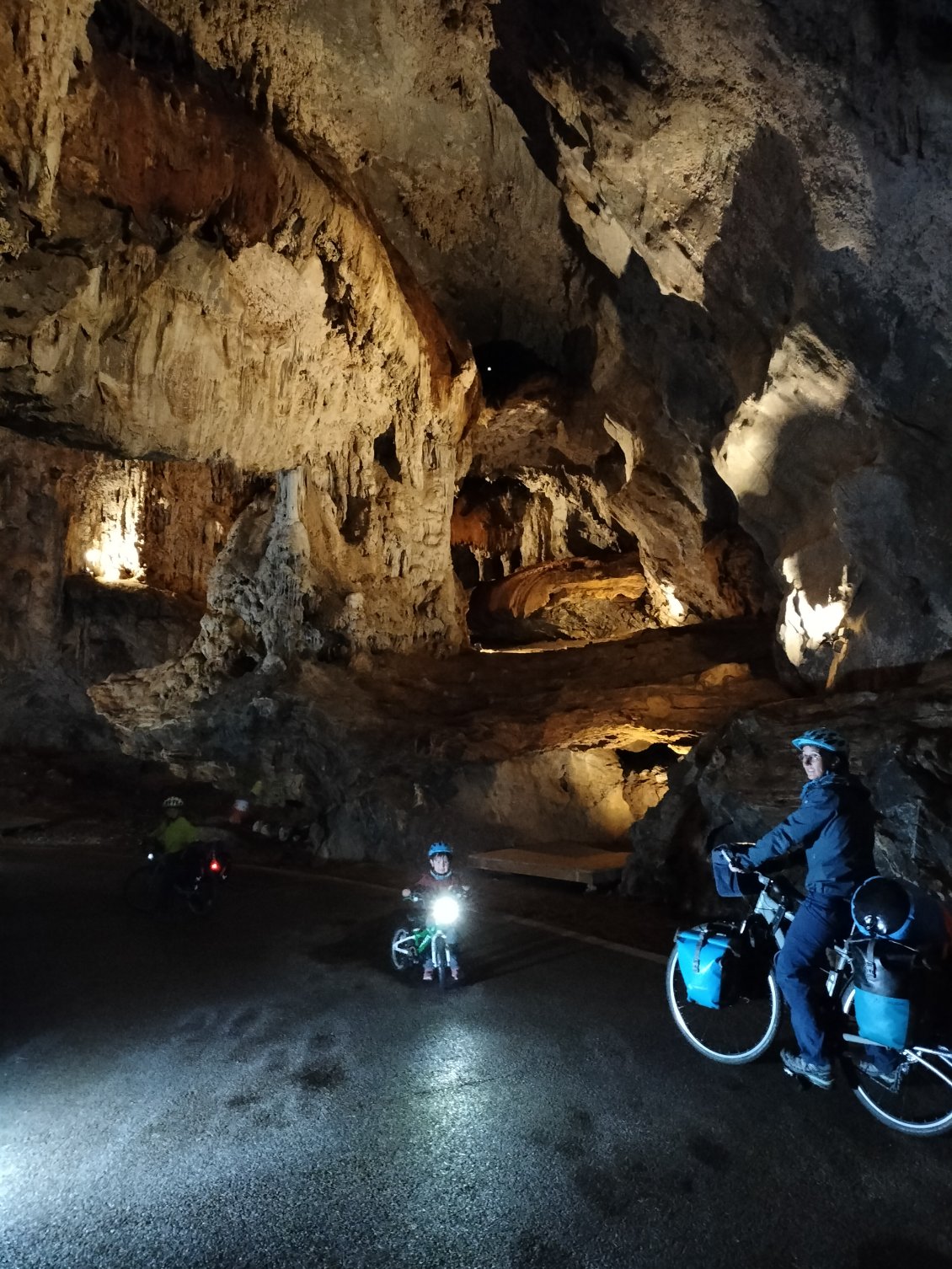 Visite de la Grotta San Giovanni en vélo !