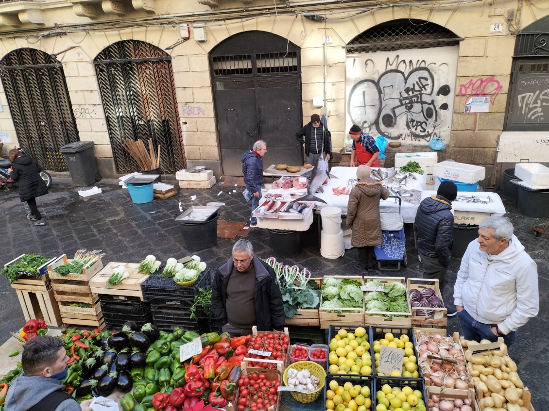 un marché coloré et odorant !