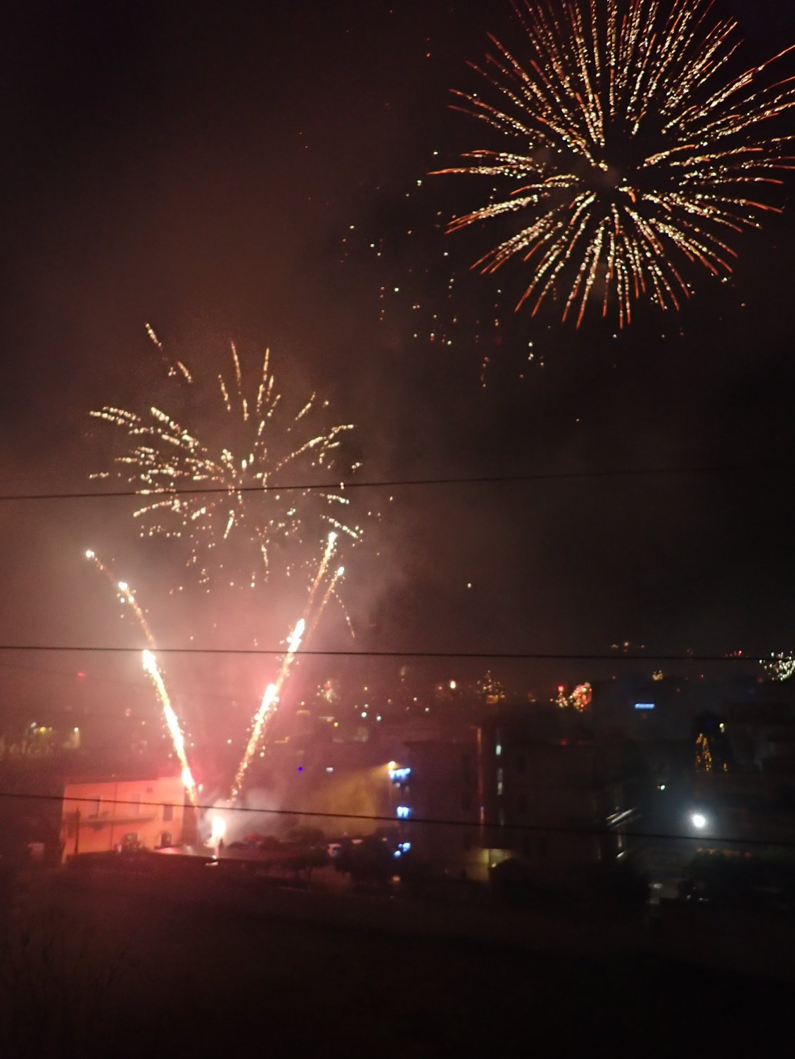 Bonne Année !!! Napoli est une ville aussi explosive que son volcan !