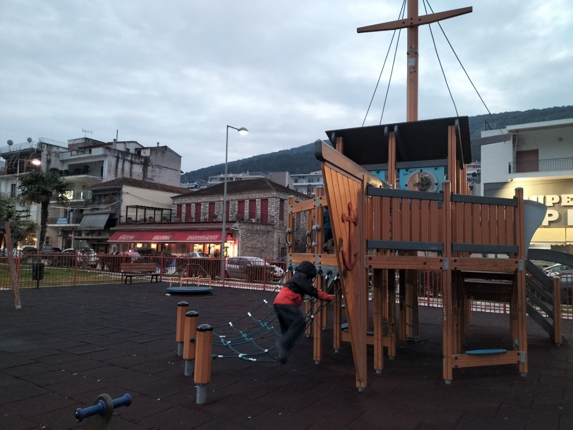 des aires de jeux, des aires de jeux et encore des aires de jeux, les enfants sont ravis