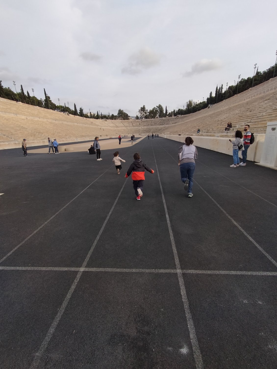 Une course pour l'histoire dans le Stade panathénaïque