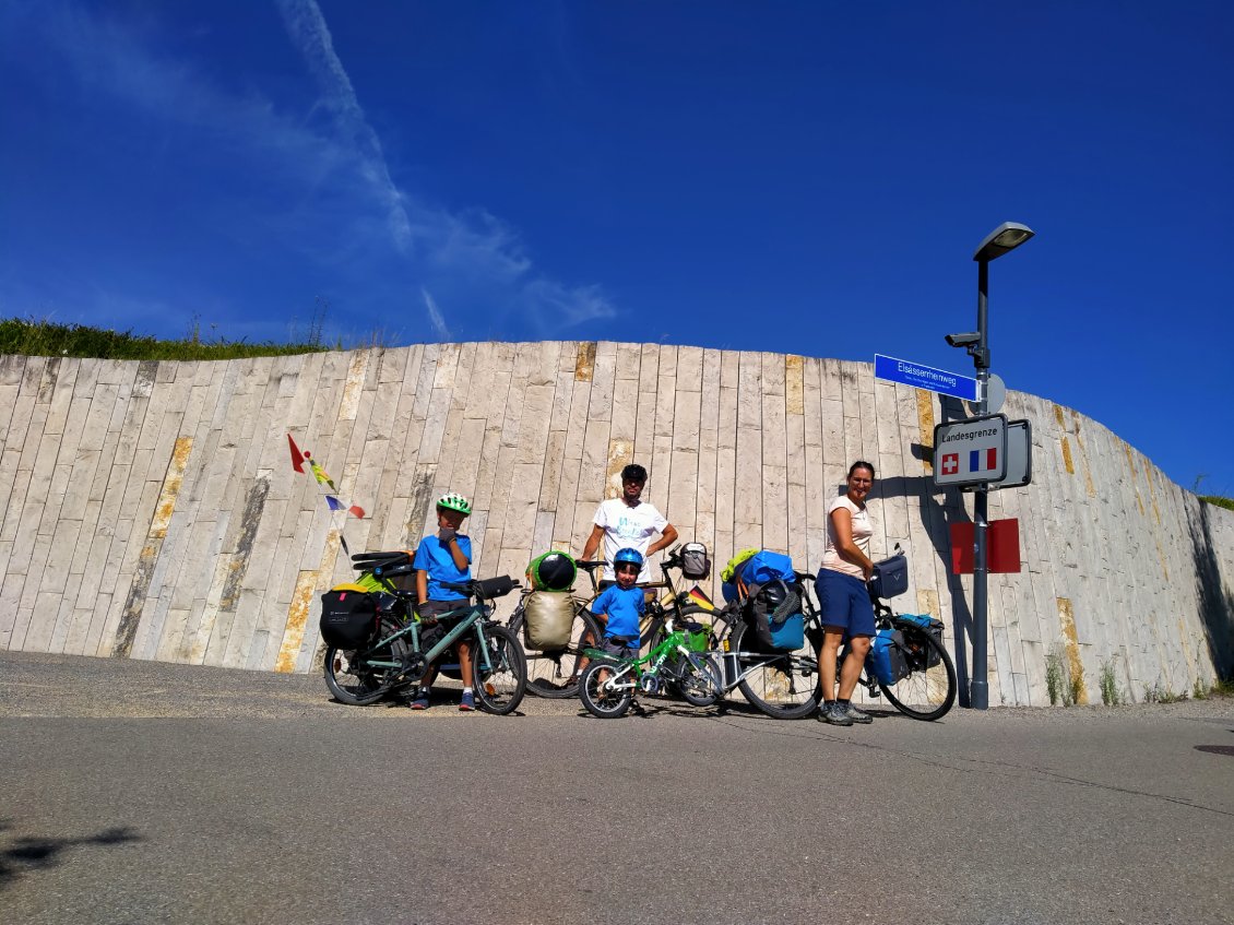 Passage de la dernière frontière