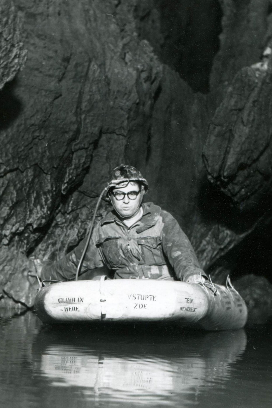 Expédition d’octobre 1948 à la grotte de Tartabissac n°2 (Gard) (photo S. Galzin / collection Daniel André)