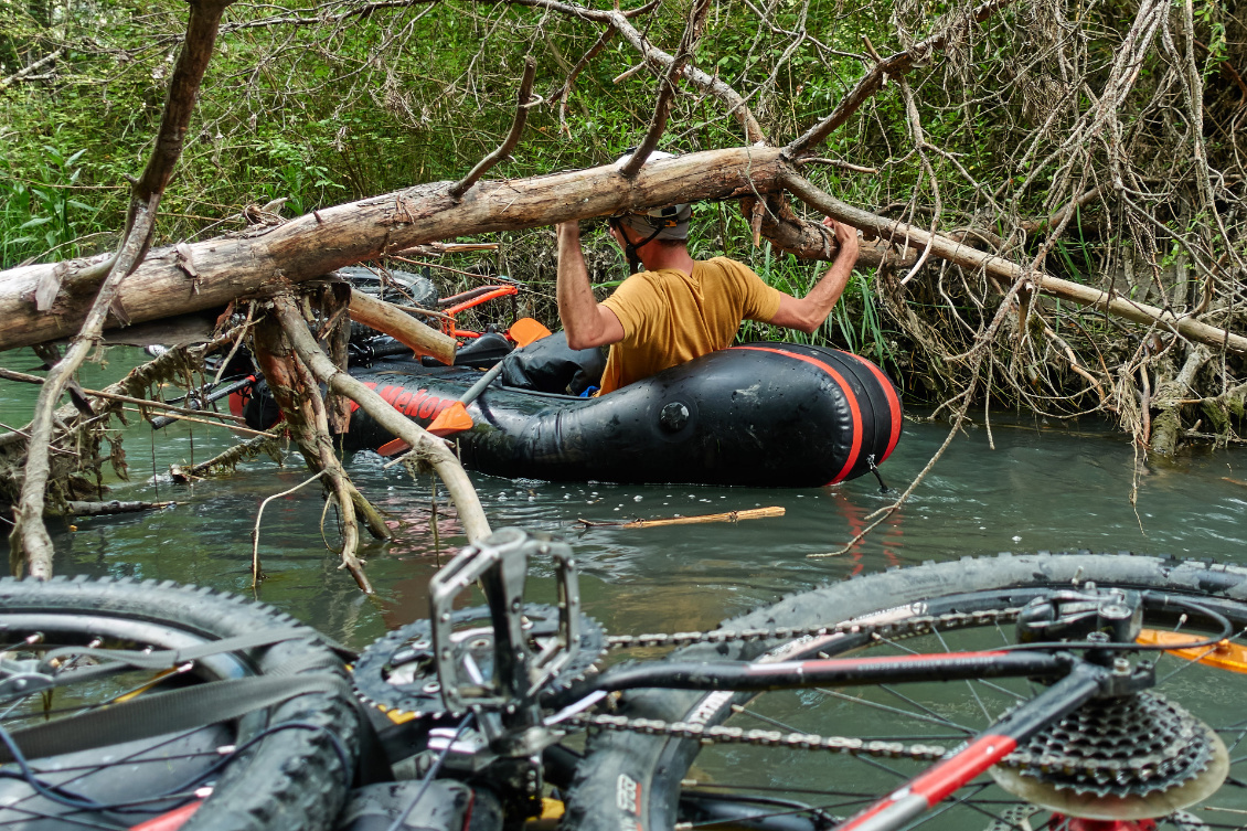 Contorsions. Photo : Anthony Komarnicki