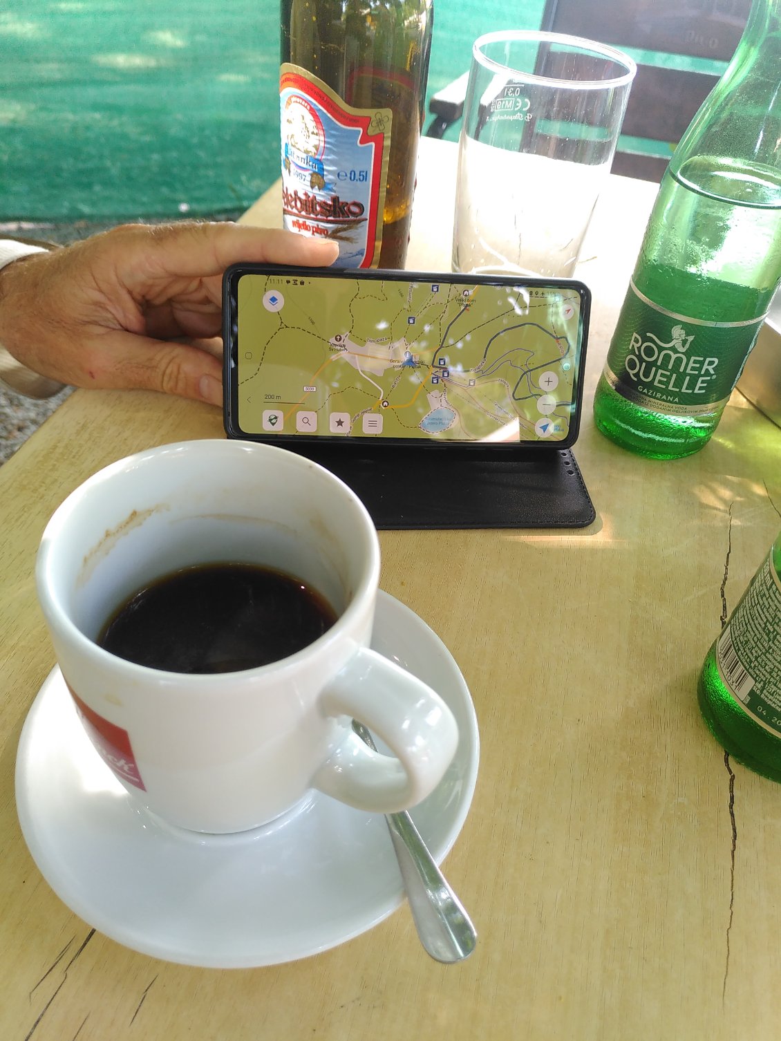 Petite pause du matin dans la station de ski de Radesevo pour s'hydrater.