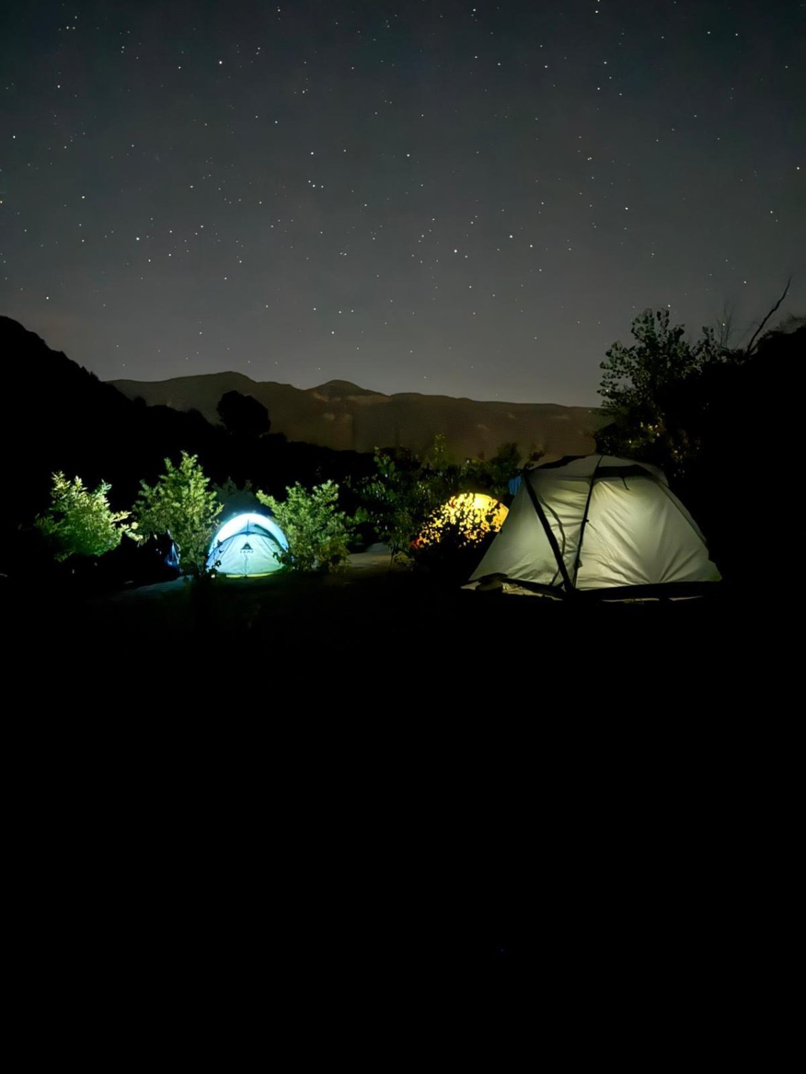 Le camp du soir, bercé par les étoiles