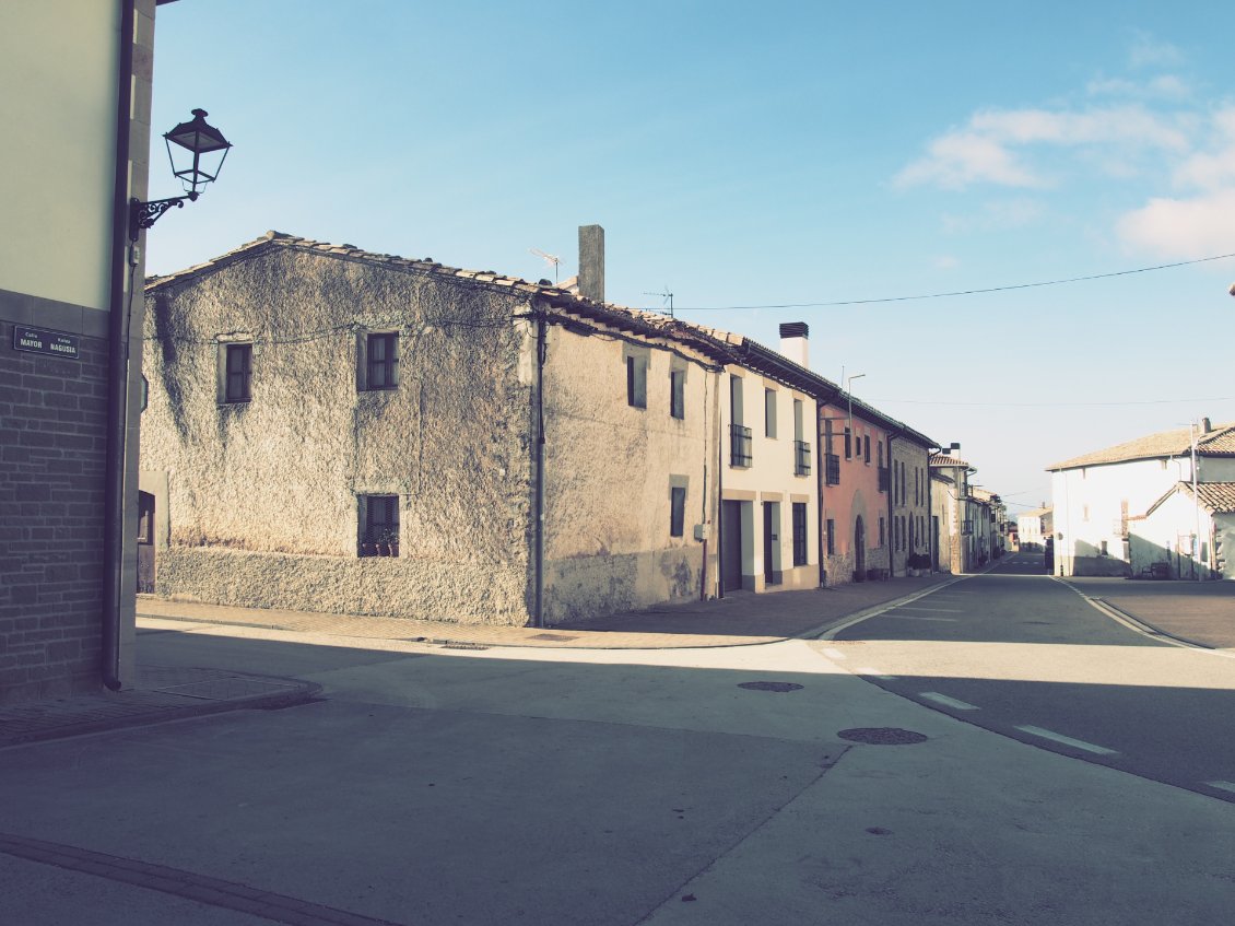 Villages typiques. Ponts, maisons traditionnelles et architecture reflètent le charme de cette région.