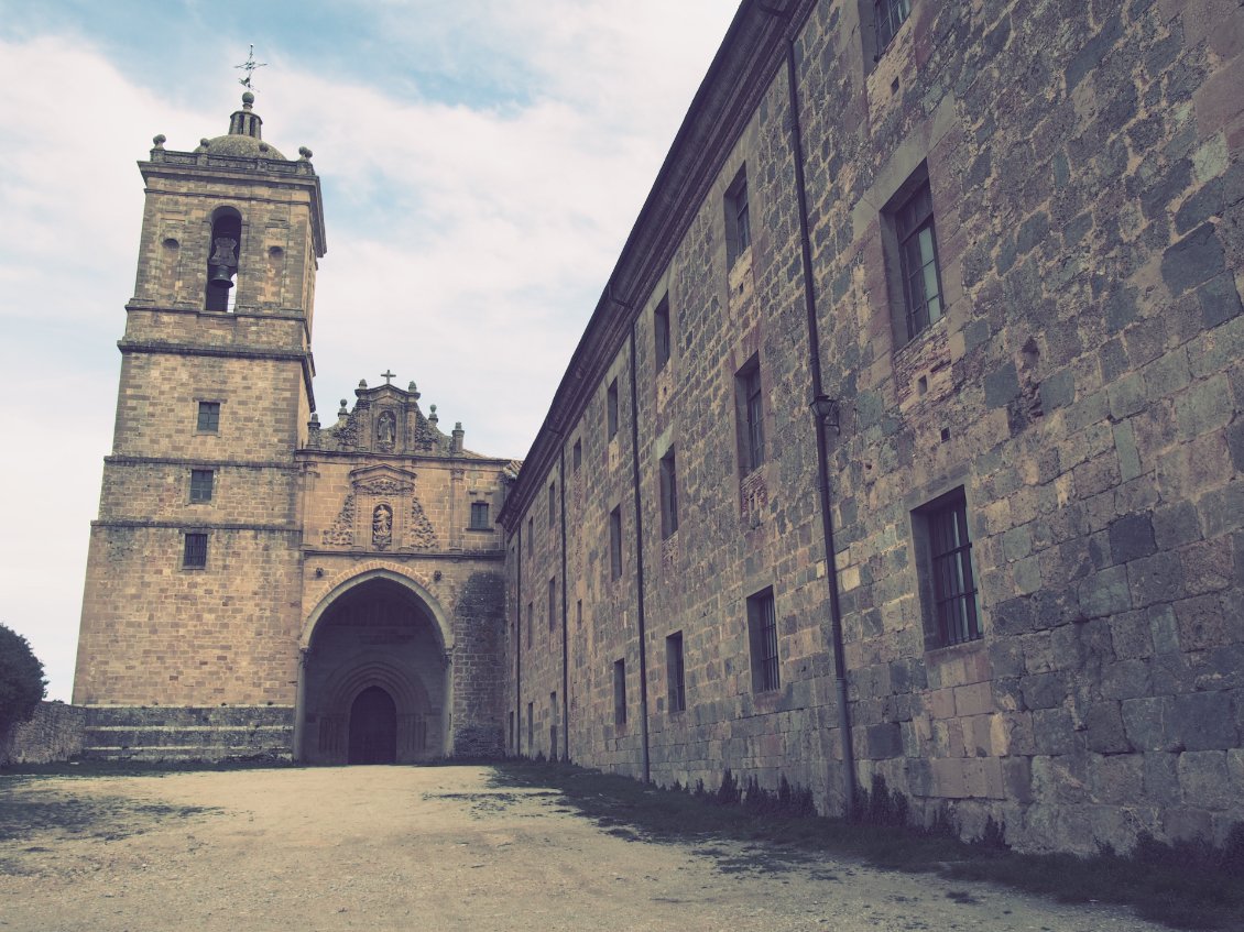 Monastère d’Iratxe, impressionnant et imposant.