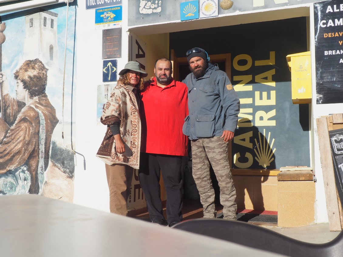 À l’auberge Camino Real, en compagnie de Nat.