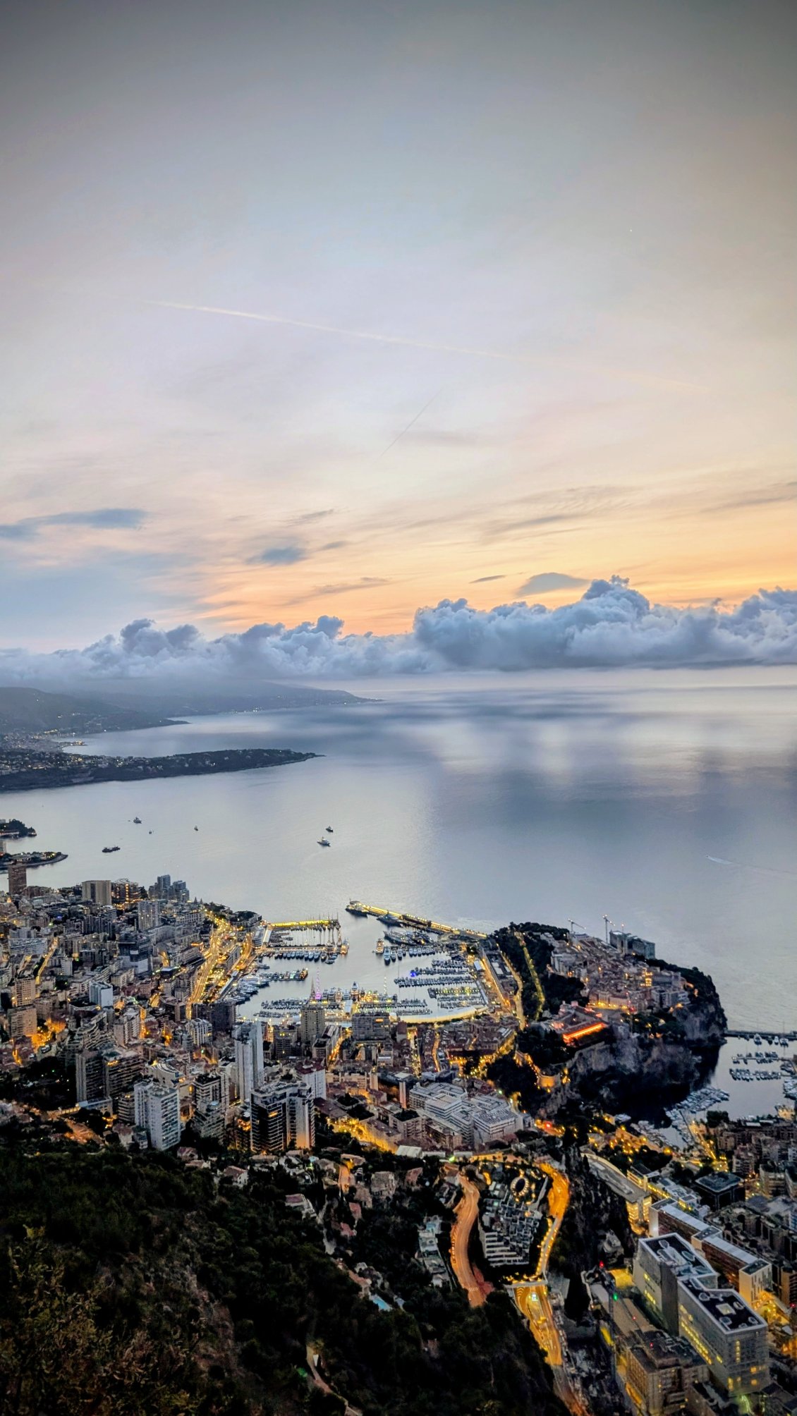 Baie de Monaco depuis le Fort de la Tête de Chien de la Turbie. 