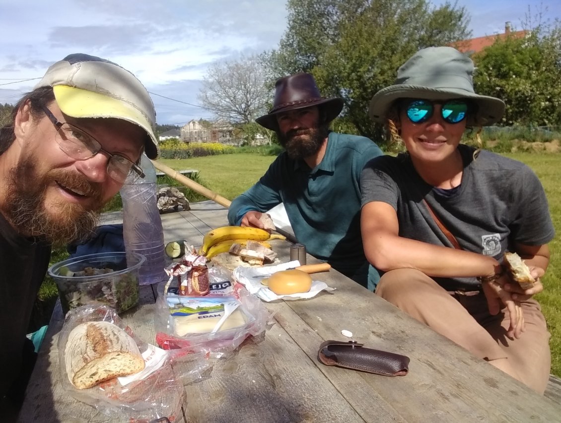 Casse-croûte en bonne compagnie avec Sven.