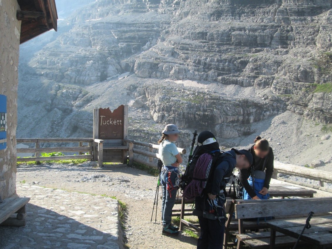 Départ du refuge Tuckett