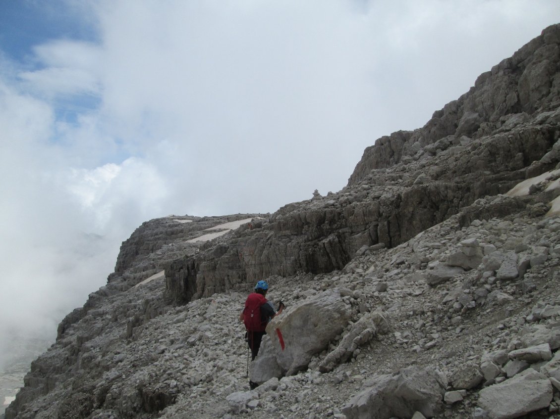 Dernière barre rocheuse avant la Sella della Tosa