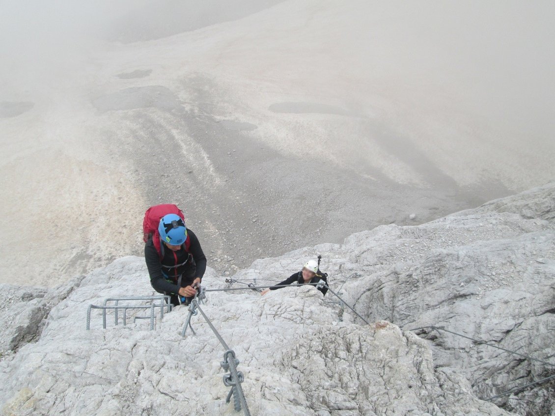 Derniers barreaux et câbles avant d'atteindre le glacier d'Ambiez
