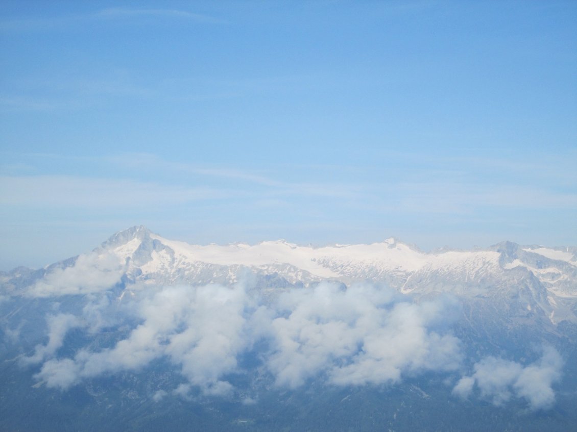 Vue sur l'Adamello depuis le refuge Apostoli