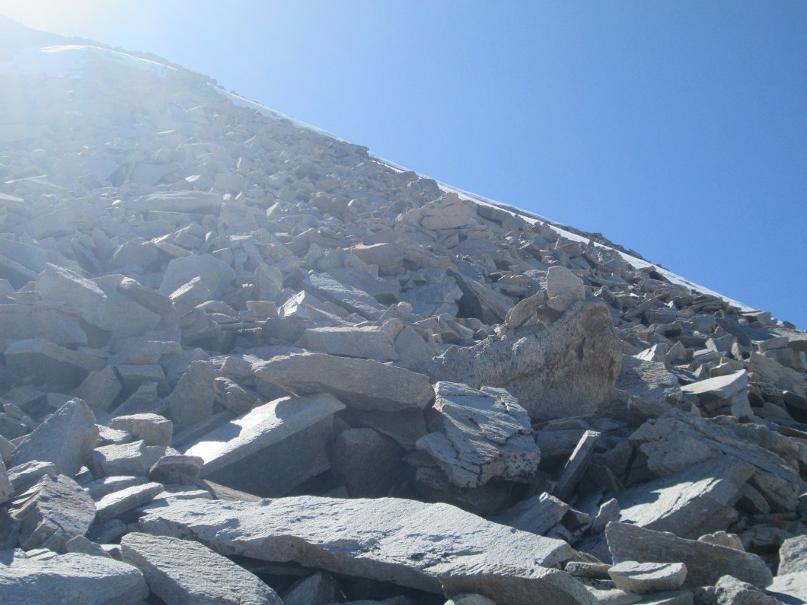 Stop 100 mètres sous le sommet