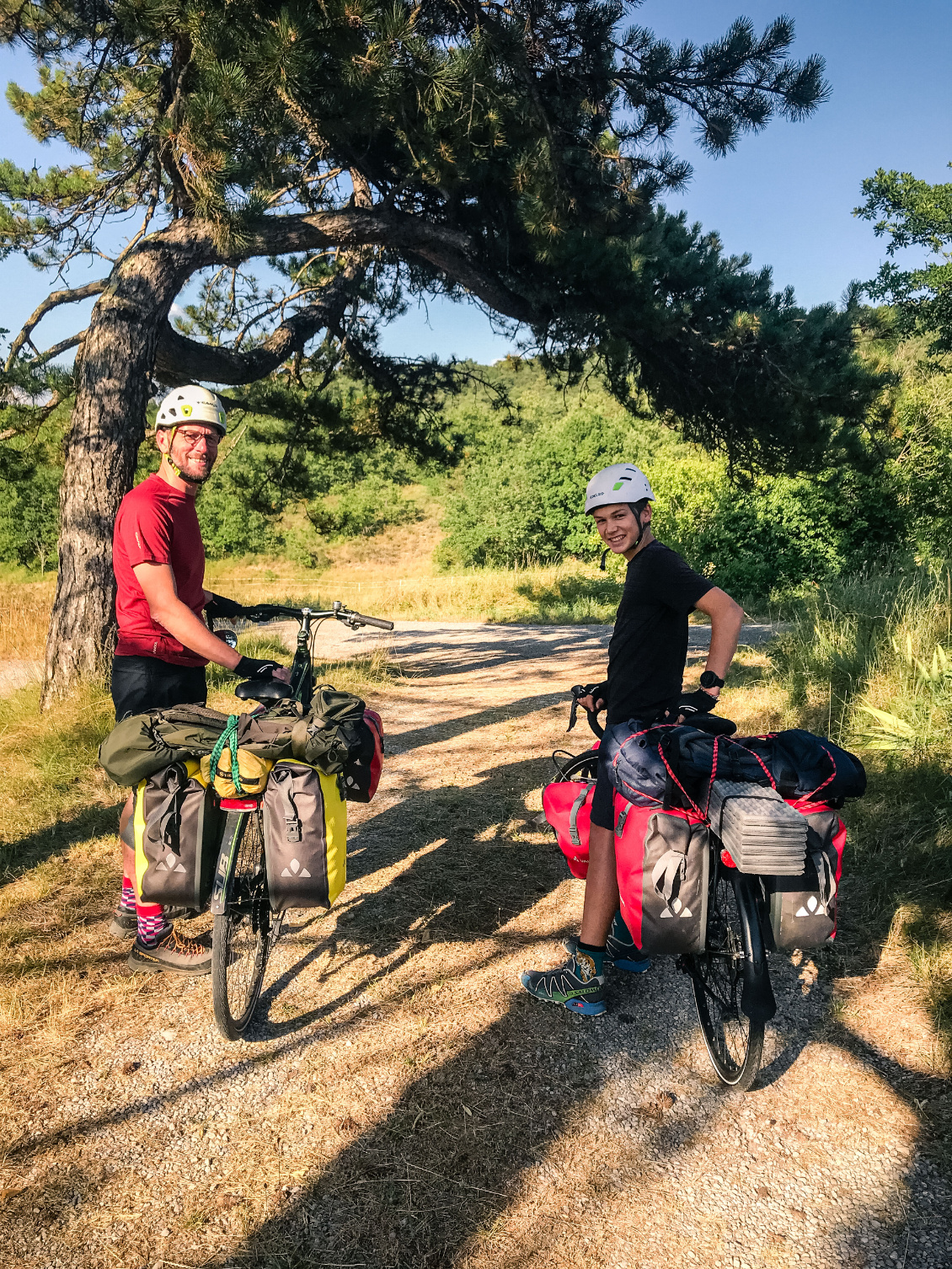 18h42, 29°C. Départ du pas de la porte, avec un vélo emprunté à un ami, le mien a cassé la semaine précédente.