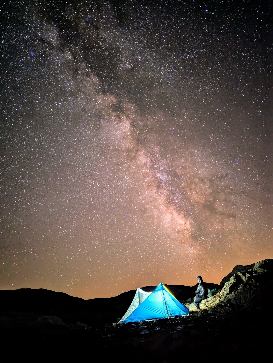 Une heure d’insomnie heureuse et un tête à tête intime avec la nature endormie.