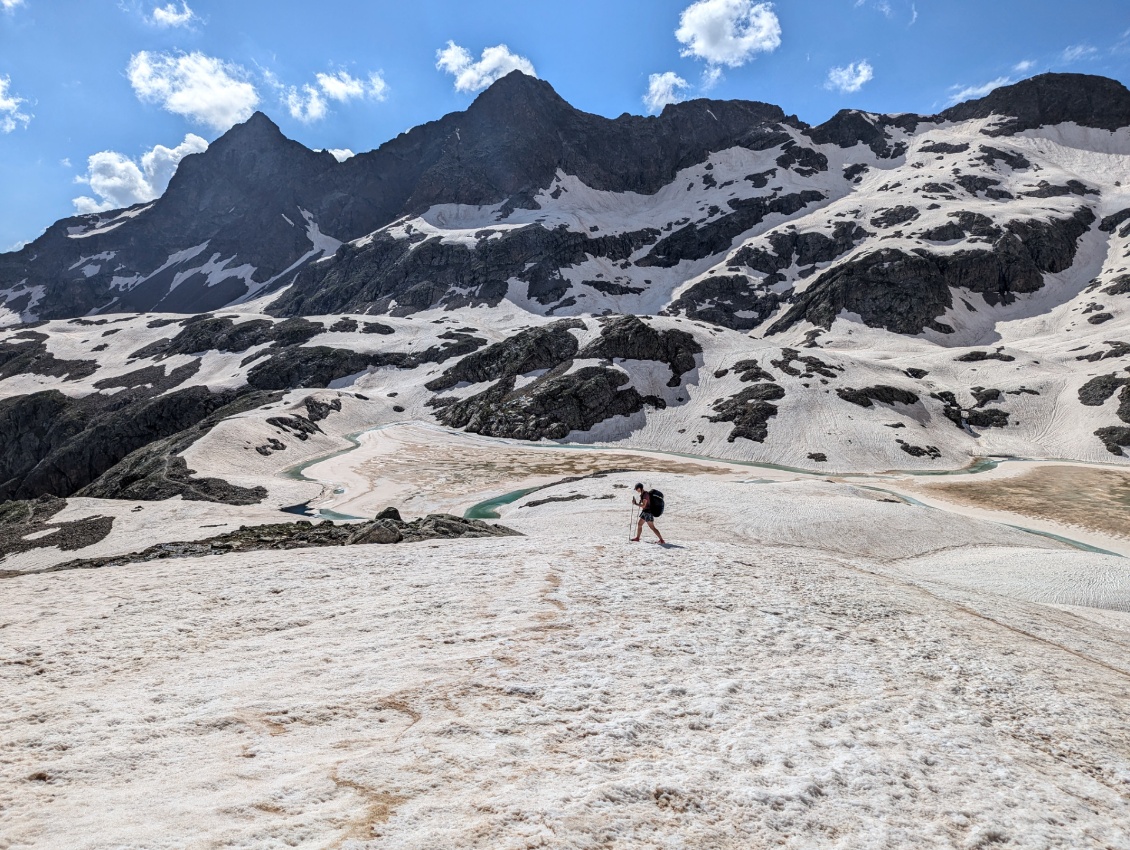 Même endroit le 9 juillet 2024. Même salle, 2 ambiances !