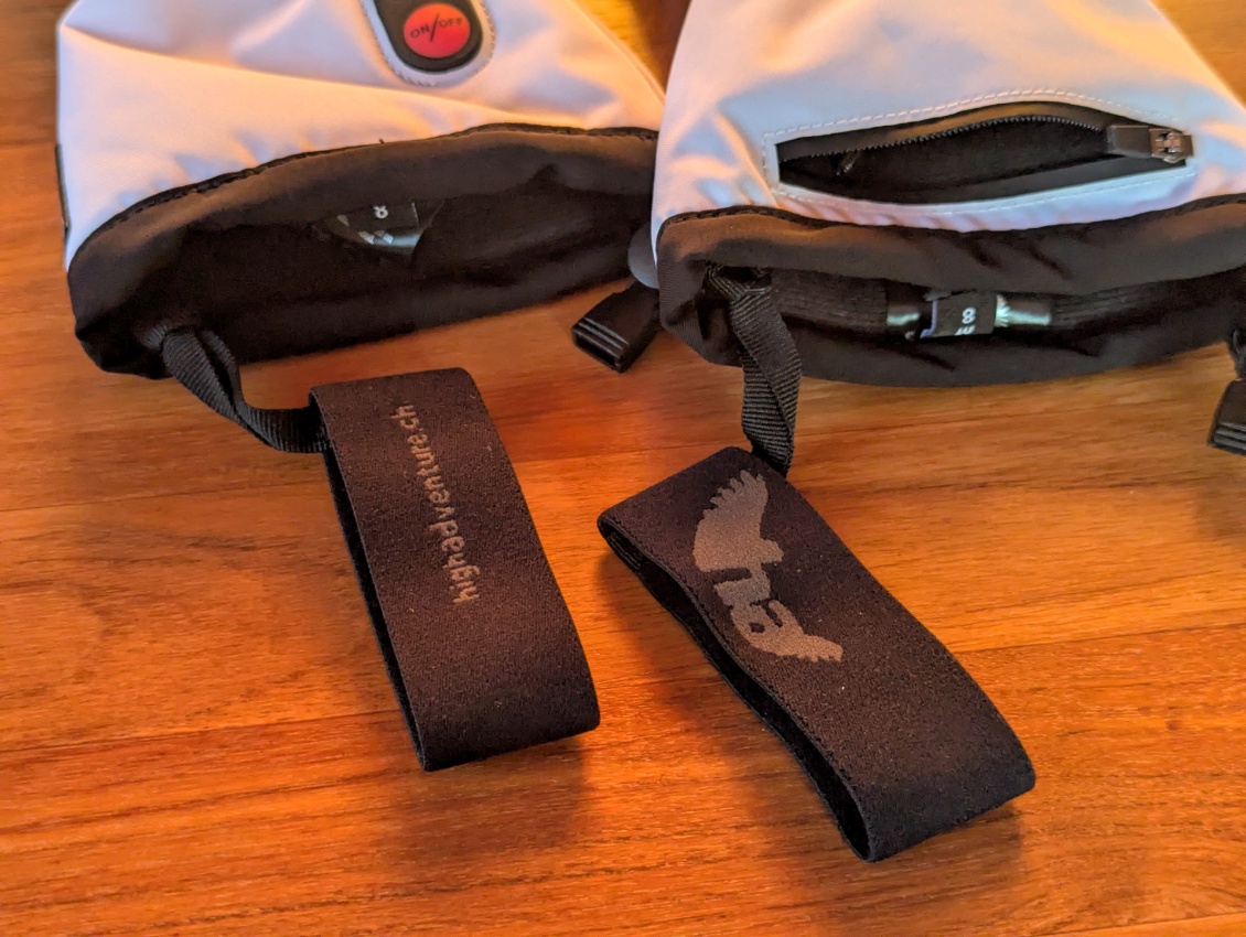 Leash confortable, pratique et amovible (relié par une tête d'alouette aisément défaisable)