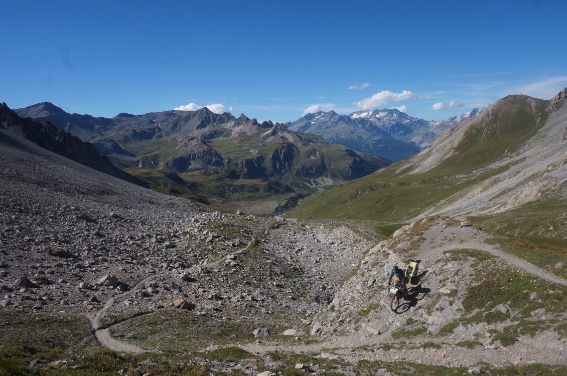 Escapade à BTT dans les Alpes, bébé tout terrain