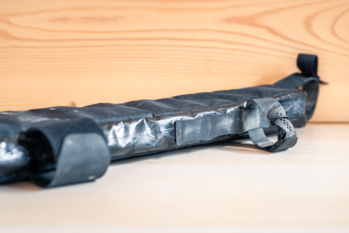 Les 3 positions d’ajustement de la sangle de tube horizontal.