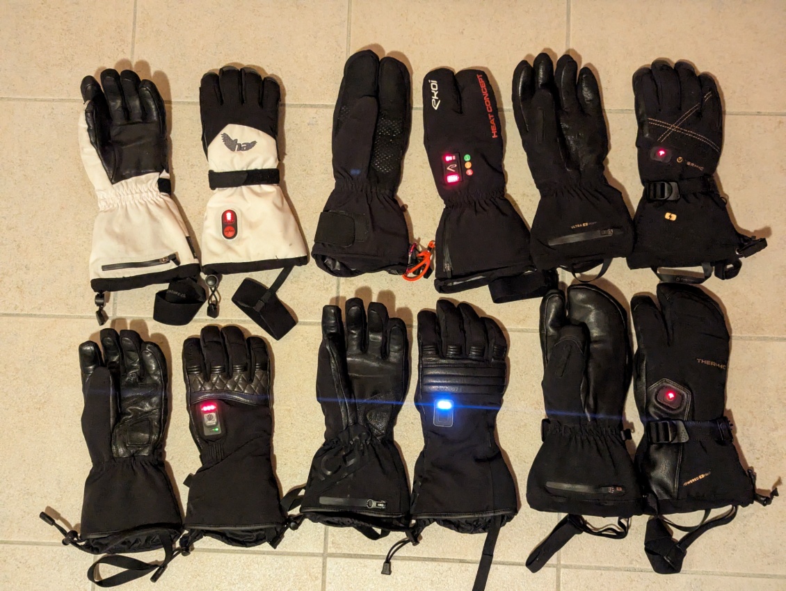 De gauche à droite et de haut en bas :
Magic 2,
Ekoï Heat Concept 3,
Therm-ic Ultra heat boost gloves,
Racer Connectic 4,
Racer Connectic 5,
Therm-ic Powergloves 3+1