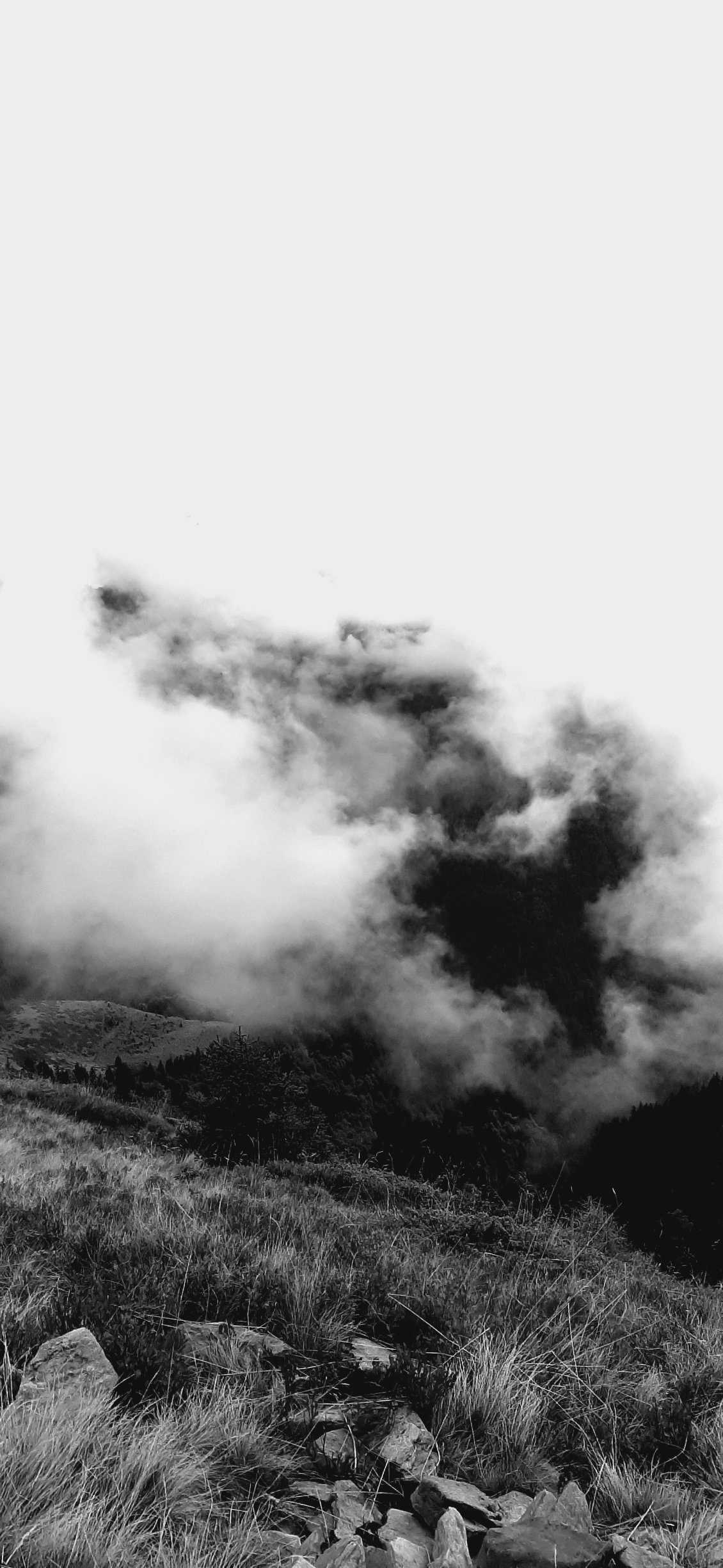 On a joué à cache cache avec les nuages, ce qui permet de faire des N&B magnifiques. 