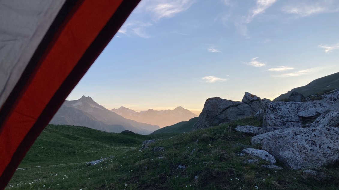 Lever de soleil sous le Col de la Vallée Etroite