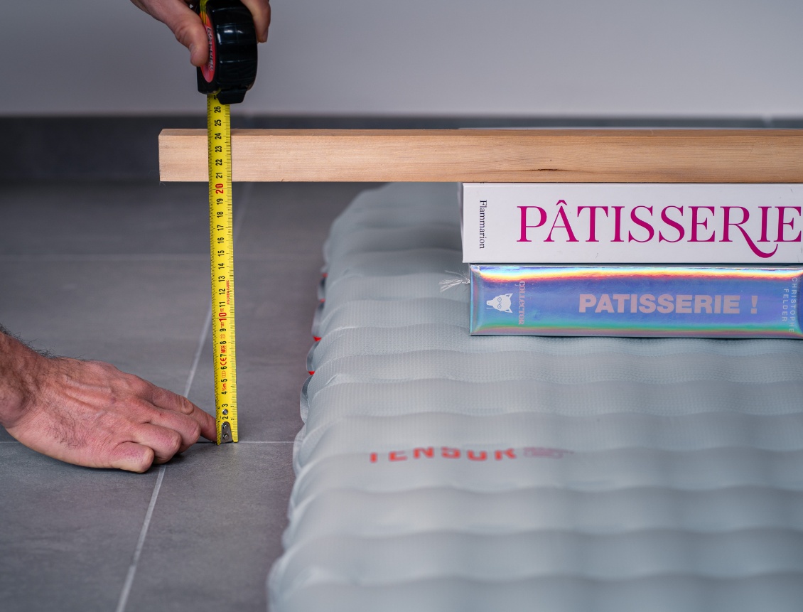 Épaisseur mesurée fidèle à la fiche de specs.