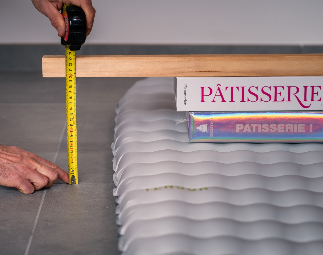 Épaisseur mesurée fidèle à la fiche de specs.