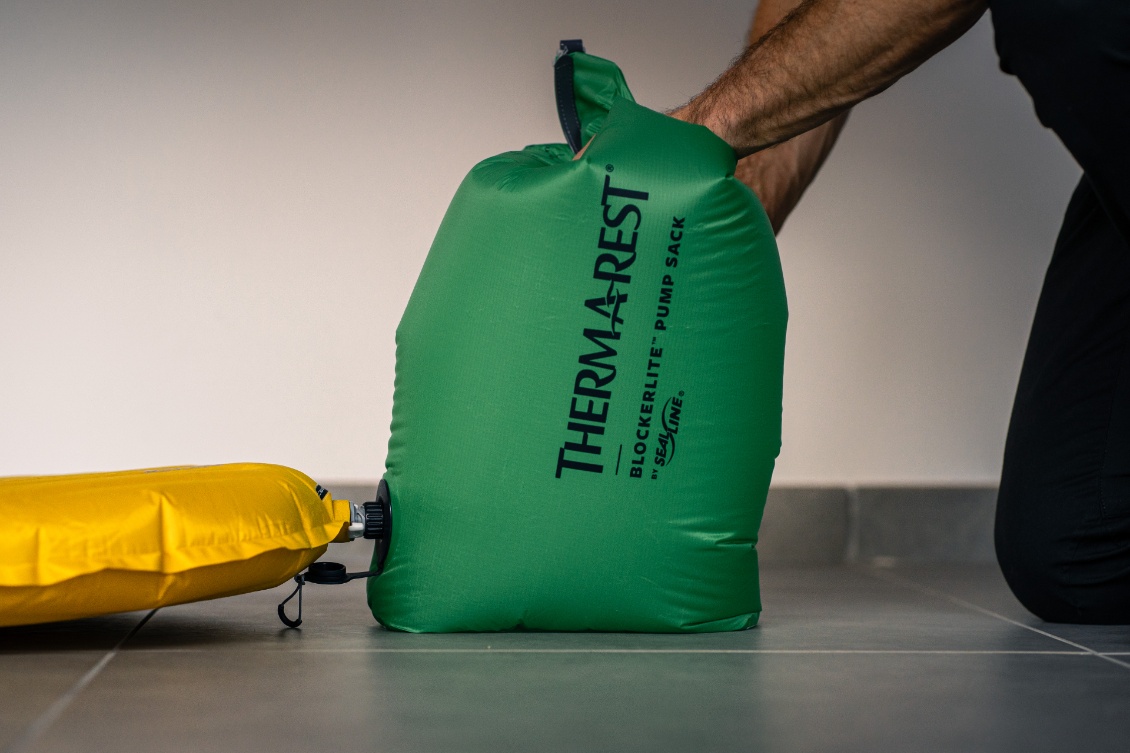 Le sac de gonflage étanche, vendu séparément (50€ environ).