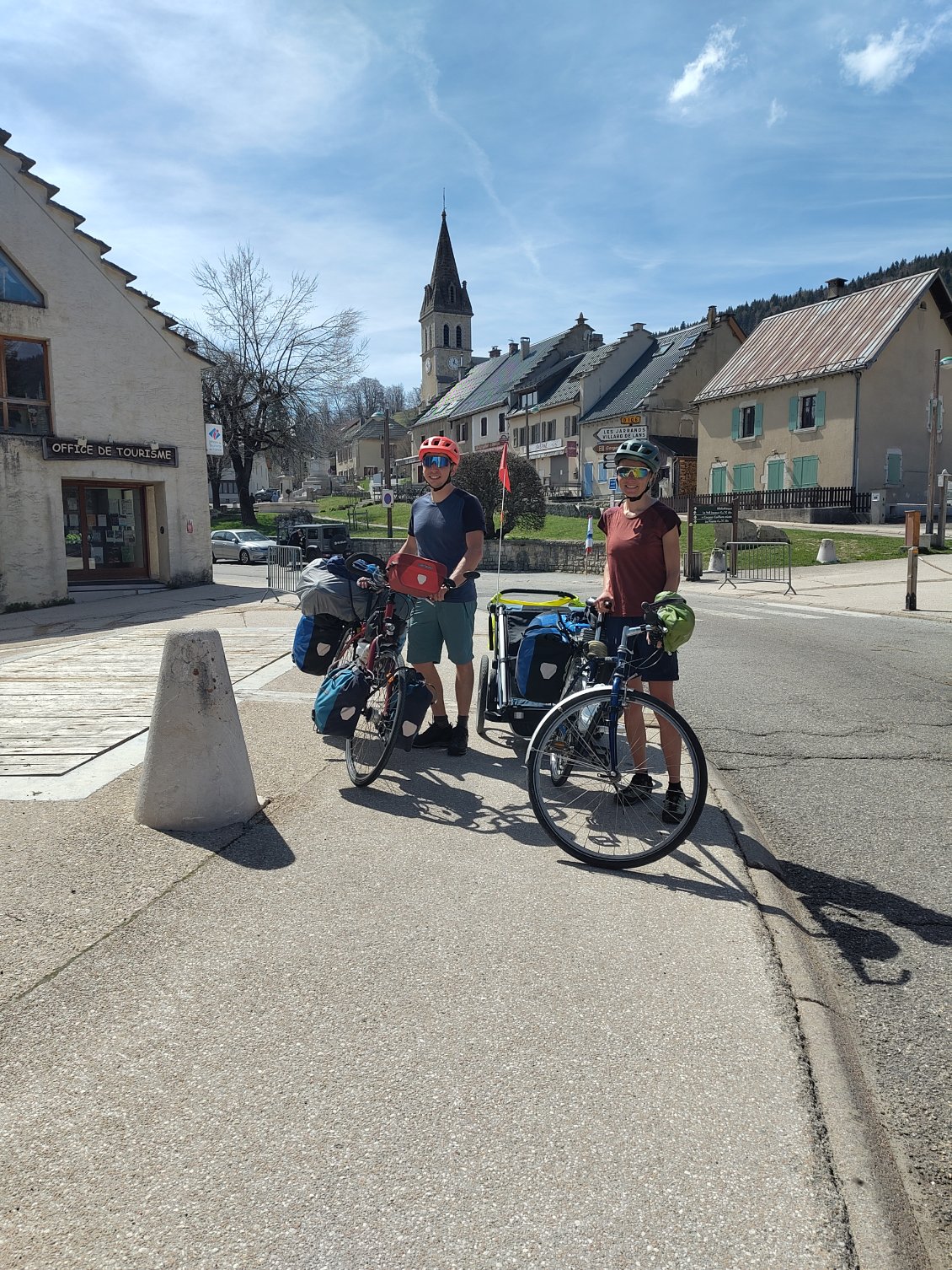 La photo du départ. Notre petite s'était déjà endormie dans la carriole après 5minutes !