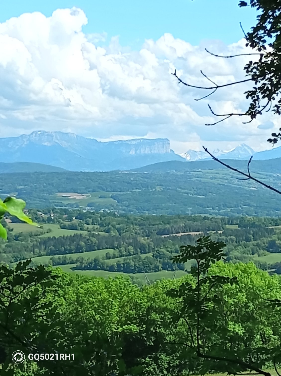 Encore un peu de la vallée de Thônes au loin