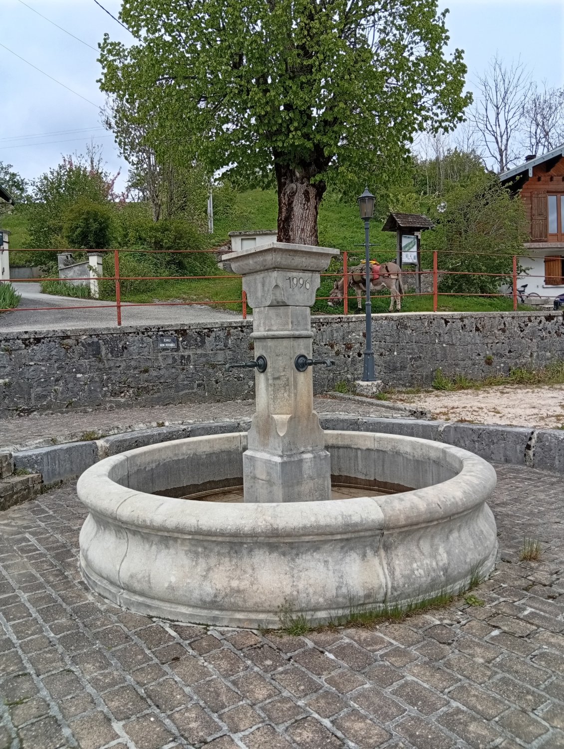 Observez et trouvez le nom du village