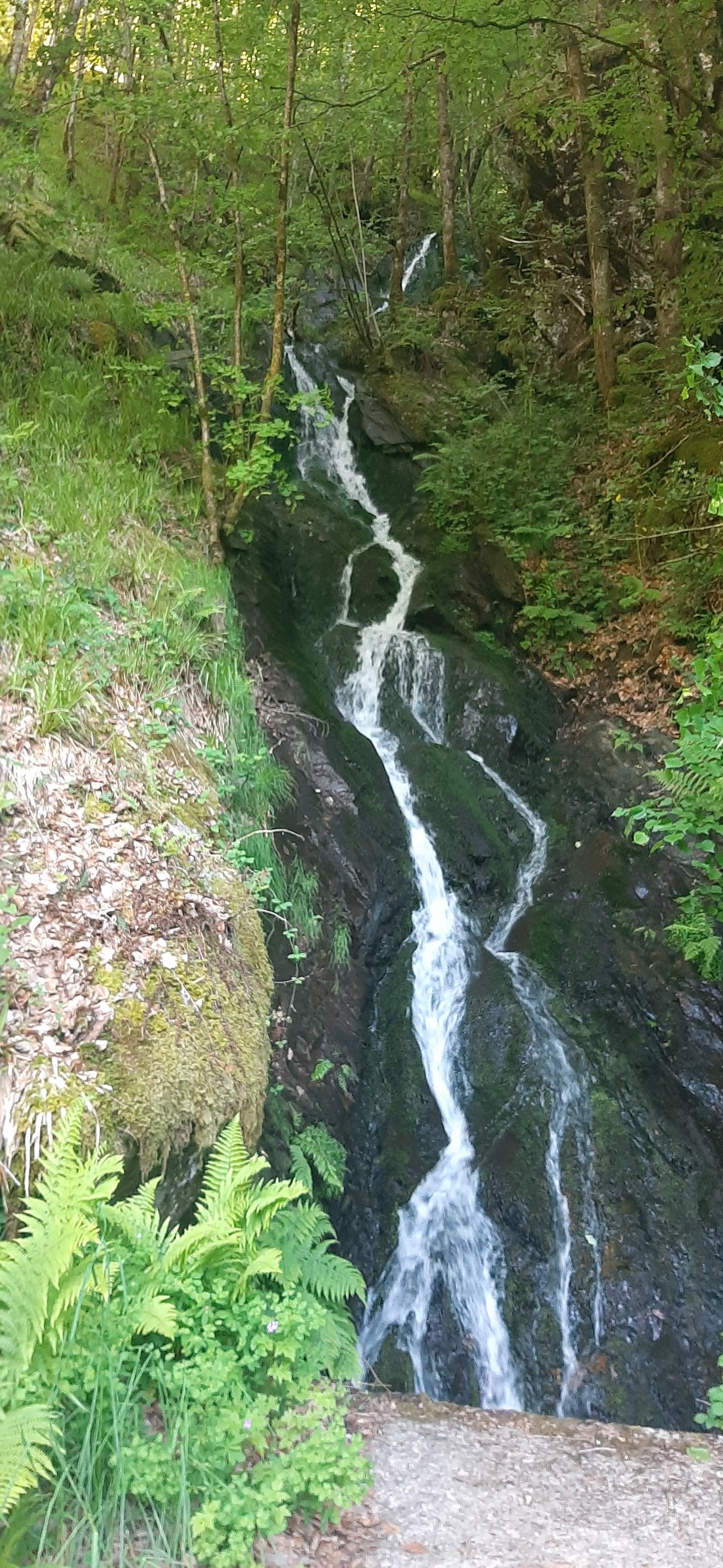 en remontant une traversée de vallée bien raide!