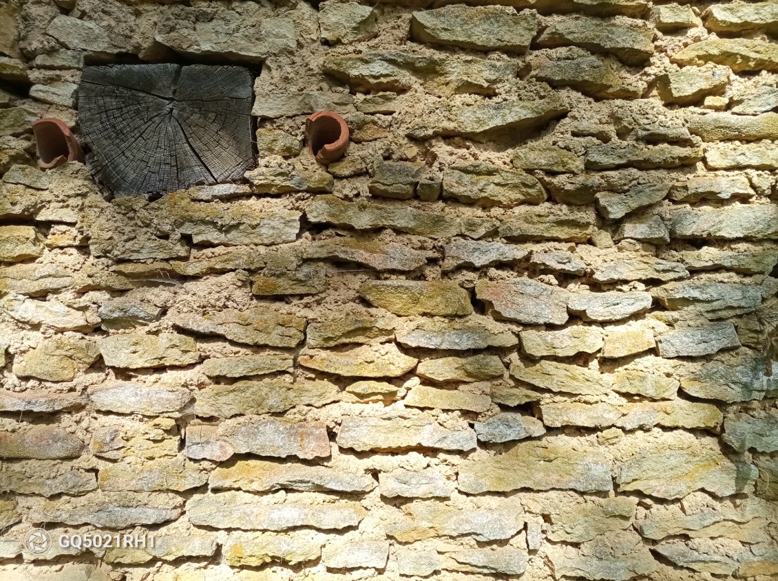 Des murs de pierres partout, pour abriter les hommes ou parquer les bêtes