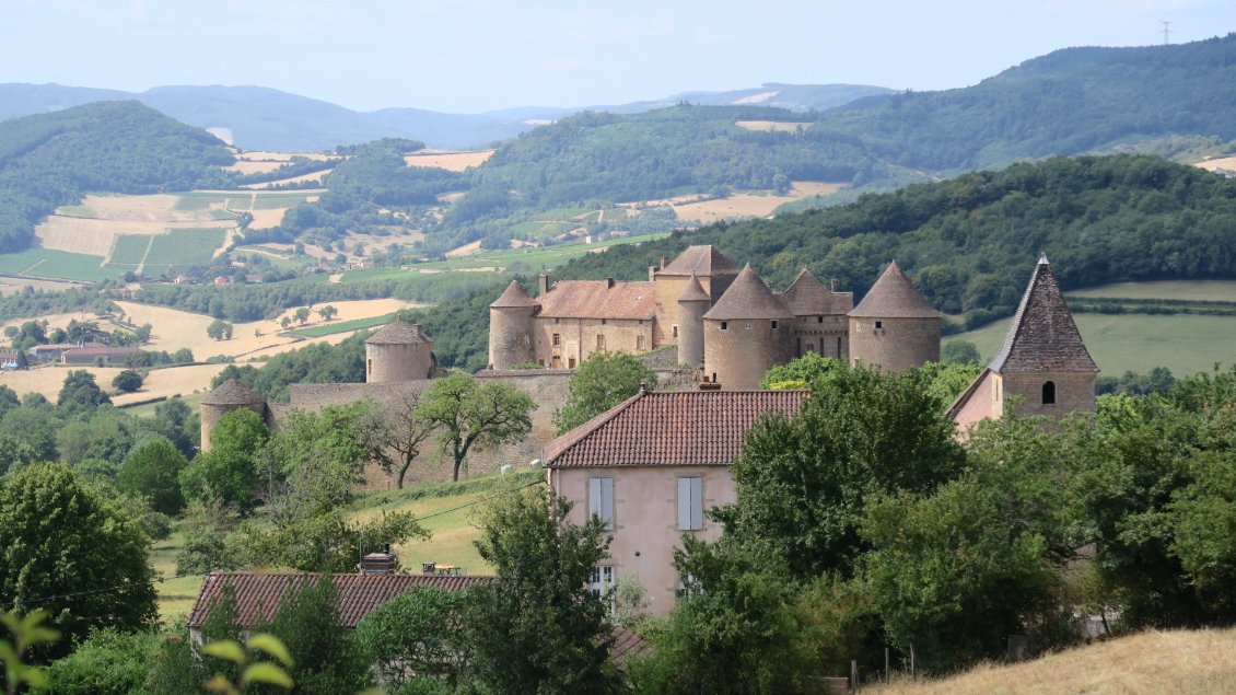 Le château médiéval de Berzé-le-Châtel