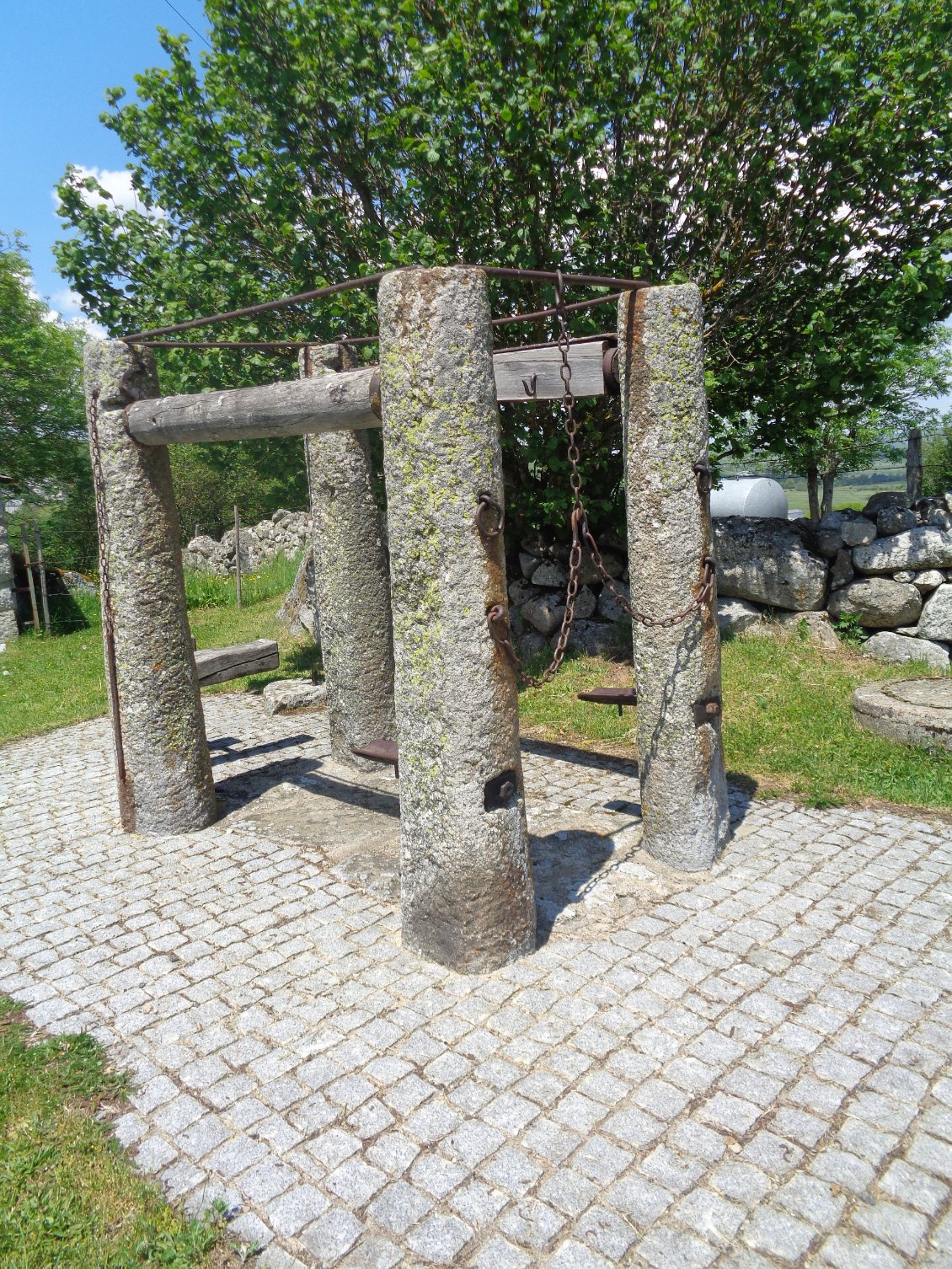 Un ferradou dont les anciens se servaient pour ferrer les bœufs.