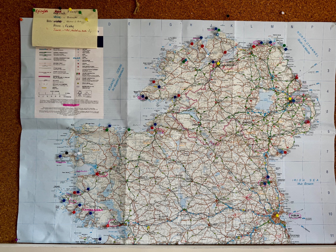 Point d’intérêt, campings, bivouac, réservations en ville (Derry, Belfast, Dublin), ça en fait des punaises 😁