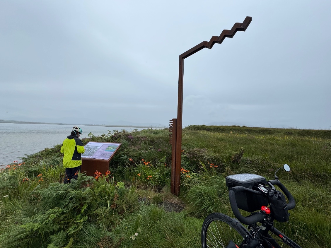 Ce symbole là est plus difficile car il faut prendre le bateau pour le voir !