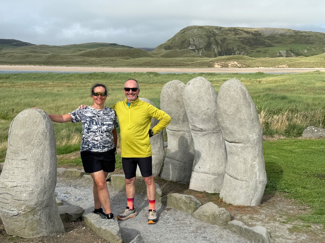 Statue des 5 doigts, elle illustre la plage des Five Fingers, associée à des formes dans les dunes ou rochers que avons du mal à visualiser